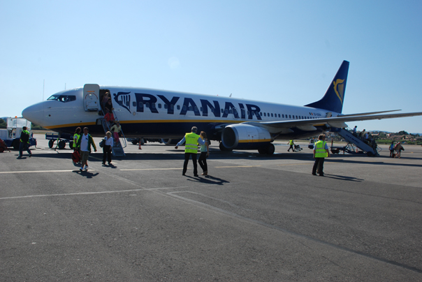 http://www.corfupress.com/v3/images/sigplus/ryanair/DSC_3617.jpg