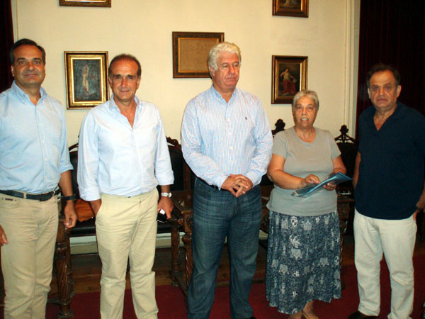 dimarxos touristikoiforeis