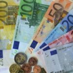Euros 573 355